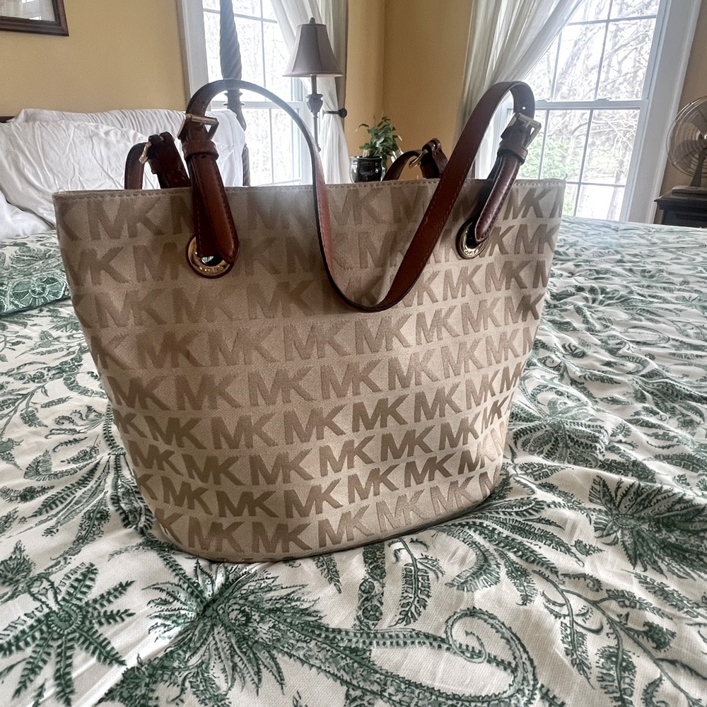 Michael Kors MK logo bag